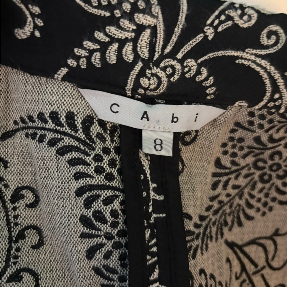 CAbi Black and White Floral Blazer - Picture 4 of 6